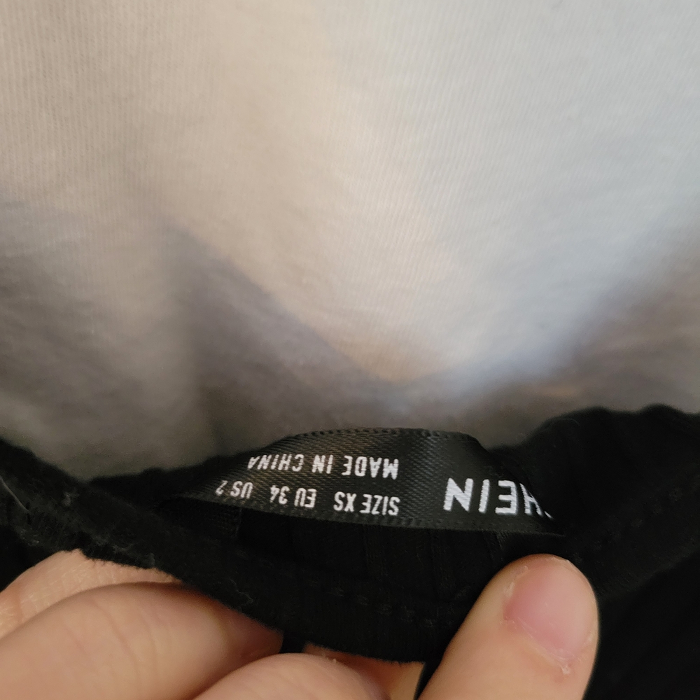 Black Ribbed Tie Top - Picture 4 of 4
